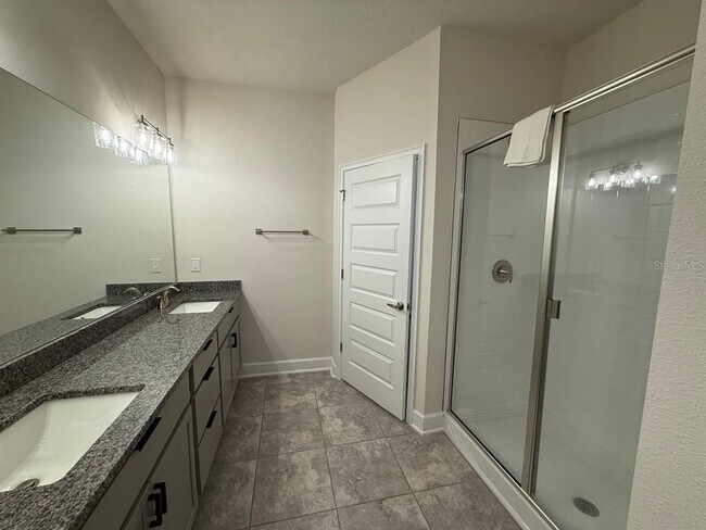 Building Photo - 3828 Sagefield Dr