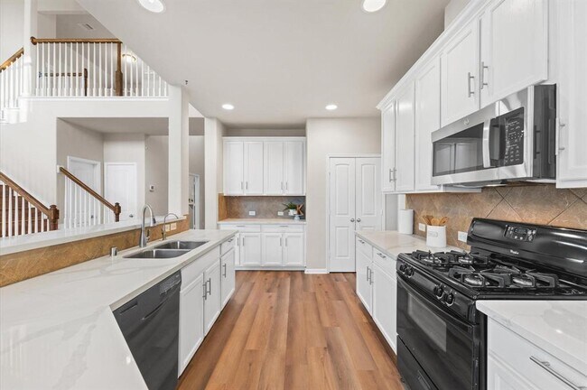 Building Photo - 9415 Vista Falls Ct