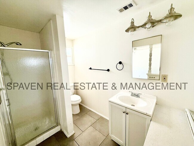 Building Photo - Magnolia Home