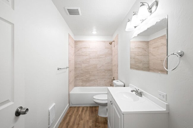 Building Photo - 781 S 1800 W