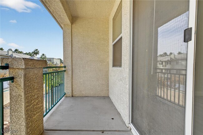 Building Photo - 5155 W Tropicana Ave