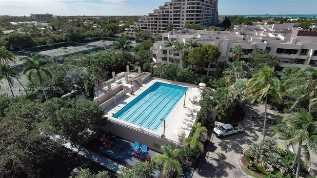 Building Photo - 251 Crandon Blvd