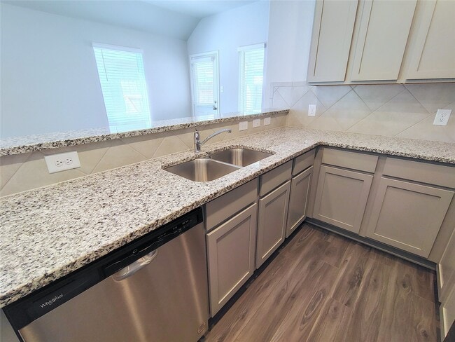 Building Photo - 13261 Musky Dr