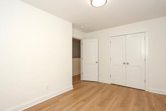 Building Photo - Luxury Townhouse in Sherrills Ford