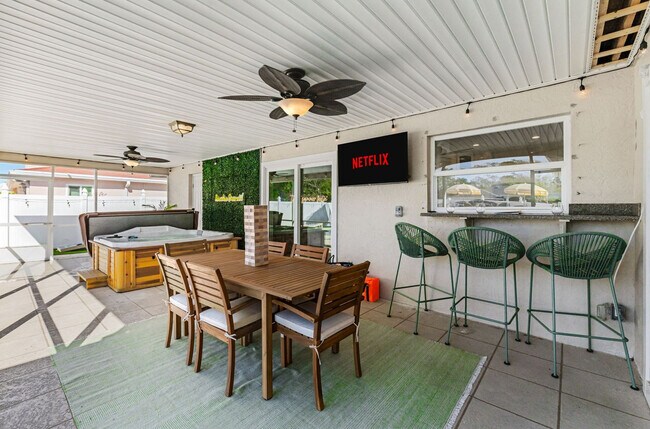 Building Photo - 9414 Laura Anne Dr