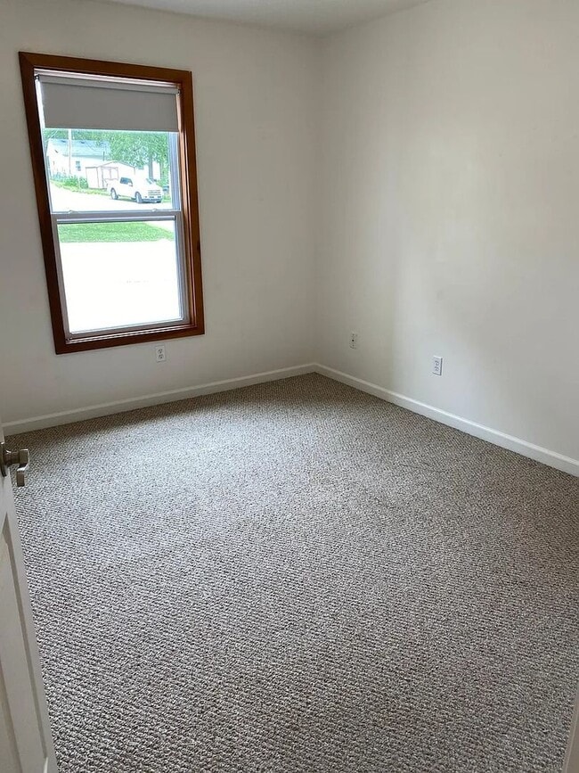 Building Photo - 506 W Wall St