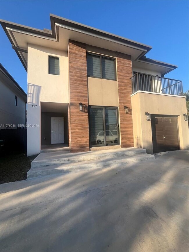 Building Photo - 1152 NW 2nd Ln