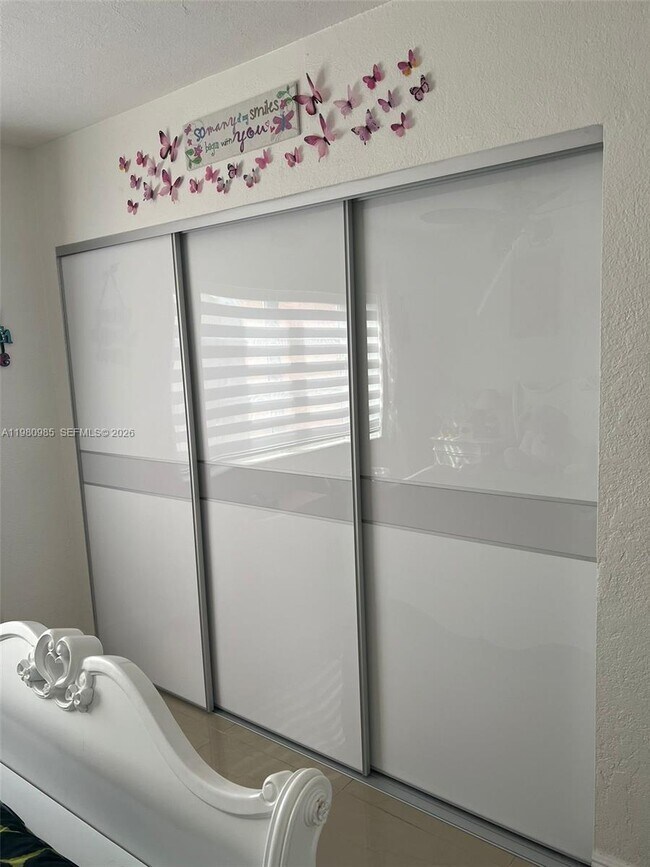 Building Photo - 13715 Kendale Lakes Cir