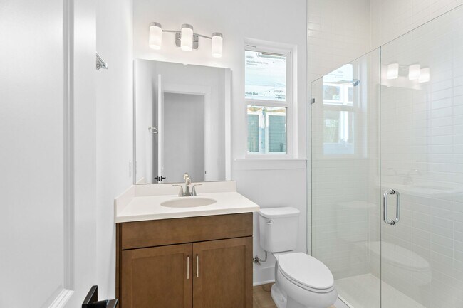 Building Photo - Preserve Views!