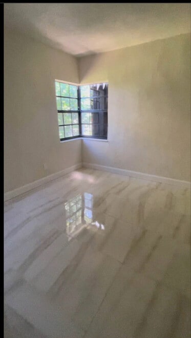 Building Photo - 7573 NW 12th Ct