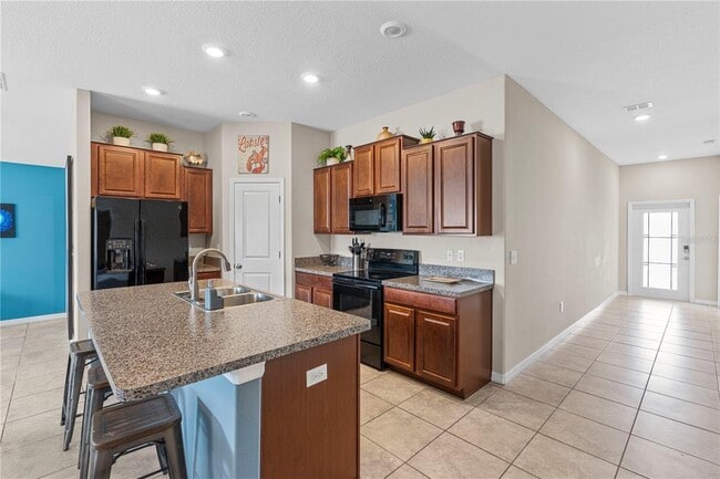 Building Photo - 17110 White Mangrove Dr