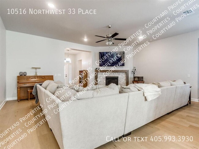 Building Photo - 10516 NW 33rd Pl