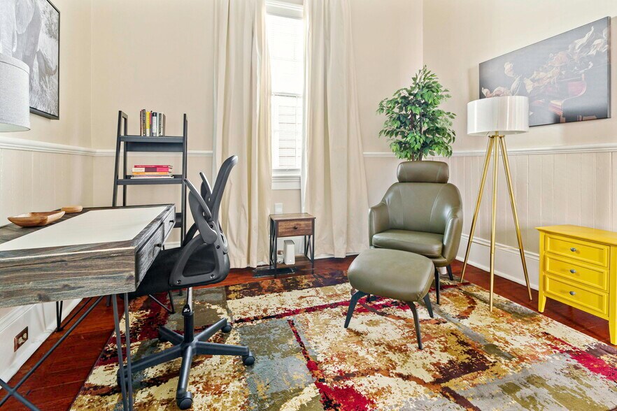 Building Photo - 538 Verret St