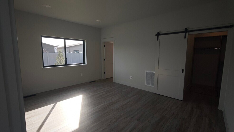 Building Photo - 3419 Baneberry Ln