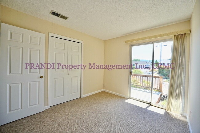 Building Photo - Serene Living on the Water’s Edge – Bright...