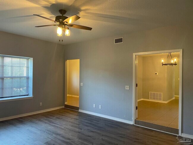 Building Photo - 5067 Serry Ln