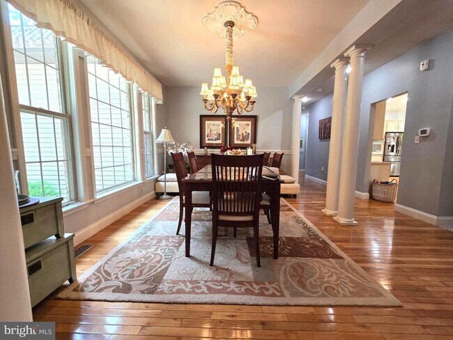 Building Photo - 15401 Jamies Way
