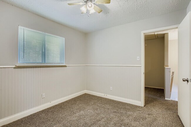 Building Photo - 9506 Landry Blvd