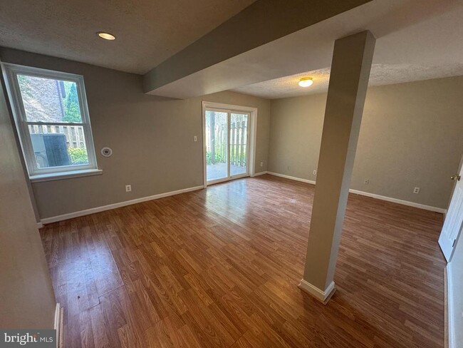 Building Photo - 6586 Waning Moon Way
