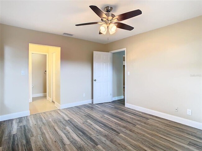 Building Photo - 1612 Fox Run Dr