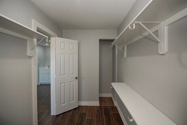 Building Photo - 13235 Rampchester Ln