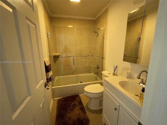 Building Photo - 899 Normandy Trail