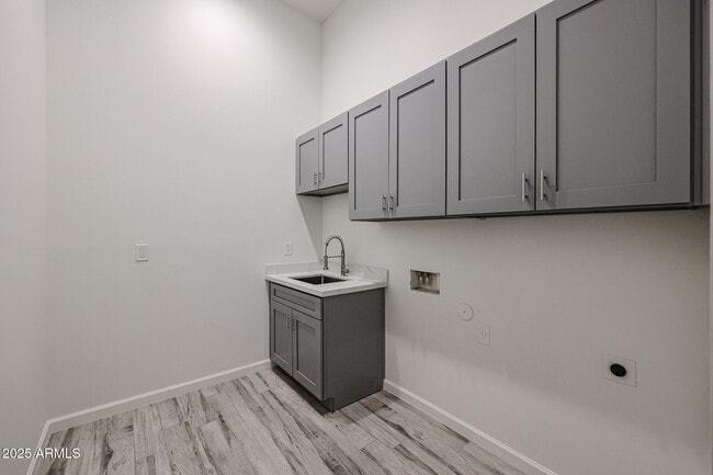 Building Photo - 14914 E Zapata Dr