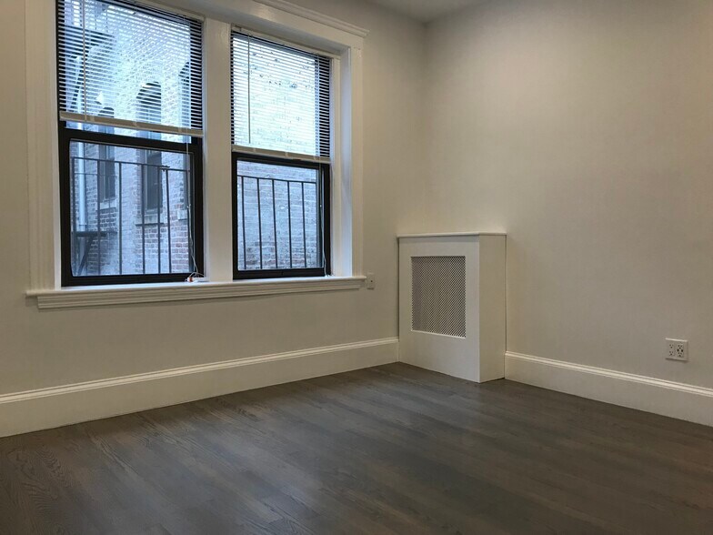 Building Photo - 29 Peterborough St