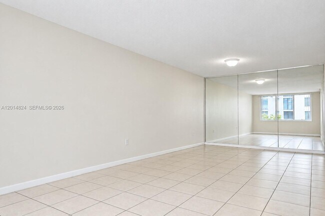 Building Photo - 17890 W Dixie Hwy