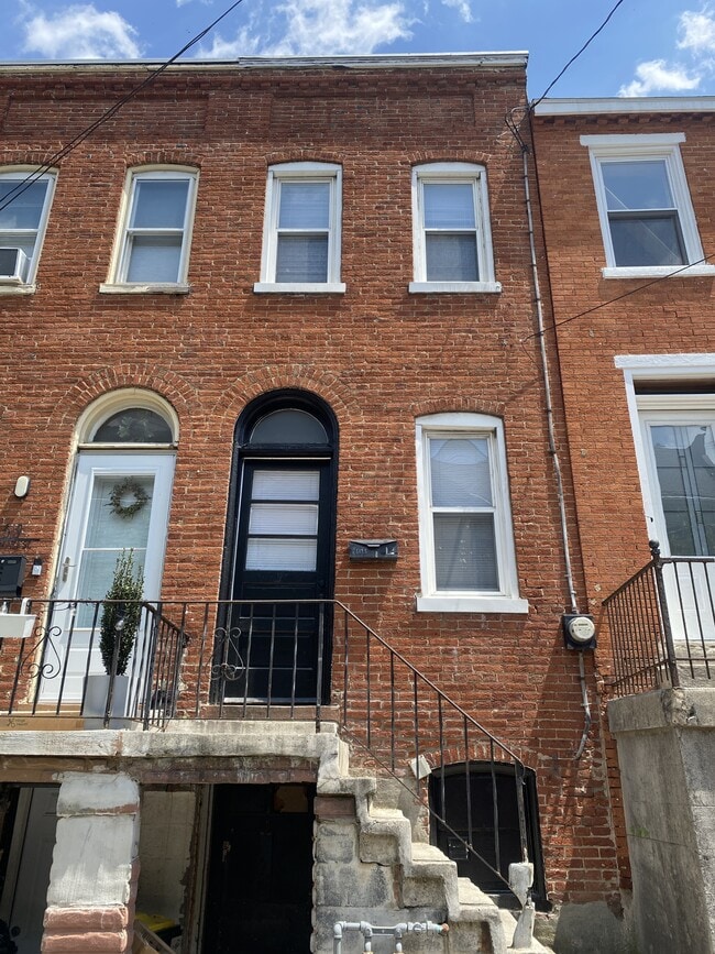 Building Photo - 519 1/2 S Prince St