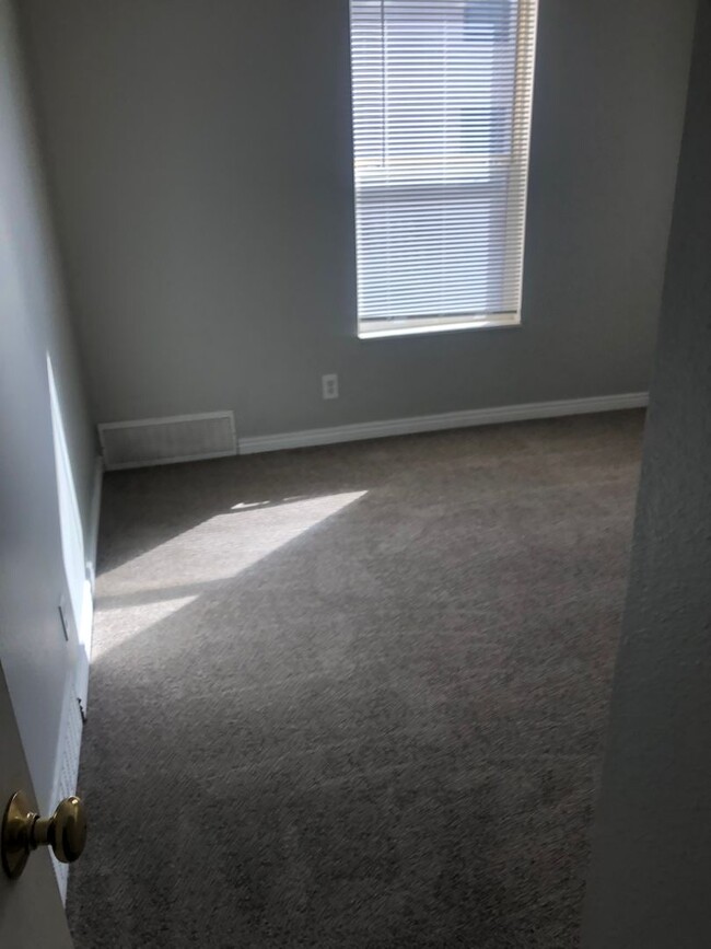 Building Photo - Two Bed, Two Bath Lakewood Condo Available...