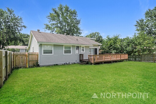 Building Photo - Coming Soon! 3 BR / 2BA | Lovely Single Family Home | 2-Car Garage Parking | Large backyard!