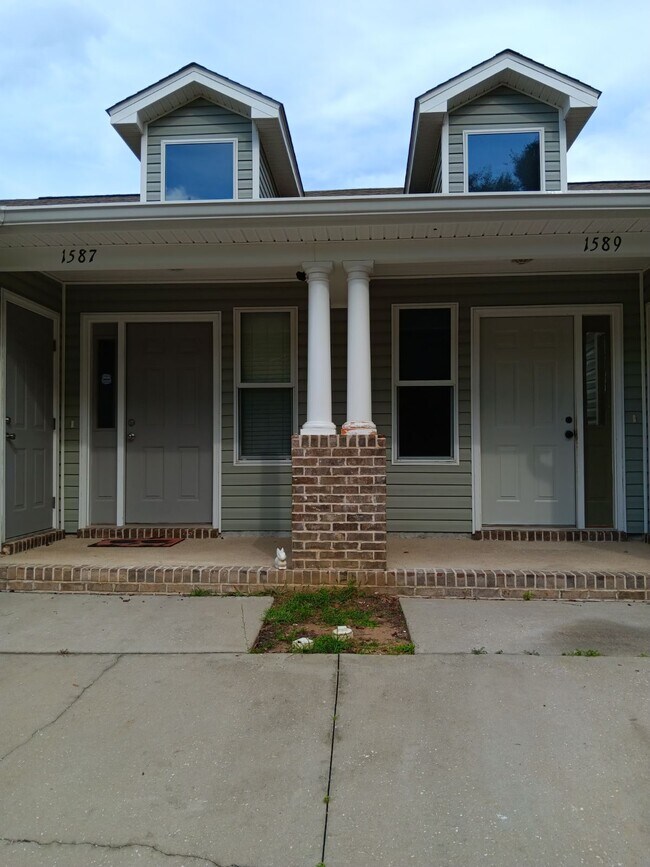 Primary Photo - 1589 Quazar Rd