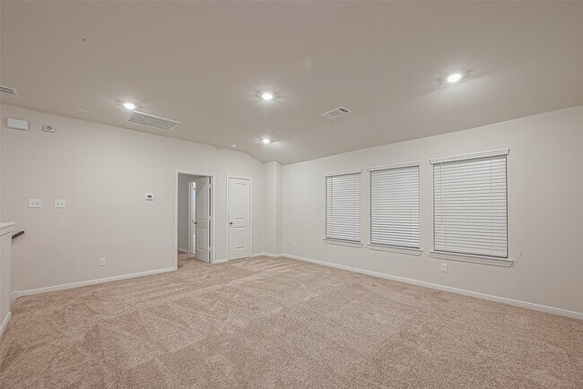 Building Photo - 8014 Fijian Cypress Dr