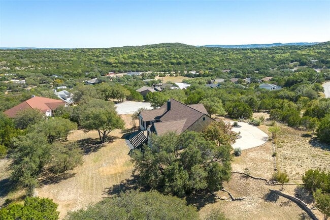 Building Photo - 702 E Summit Dr