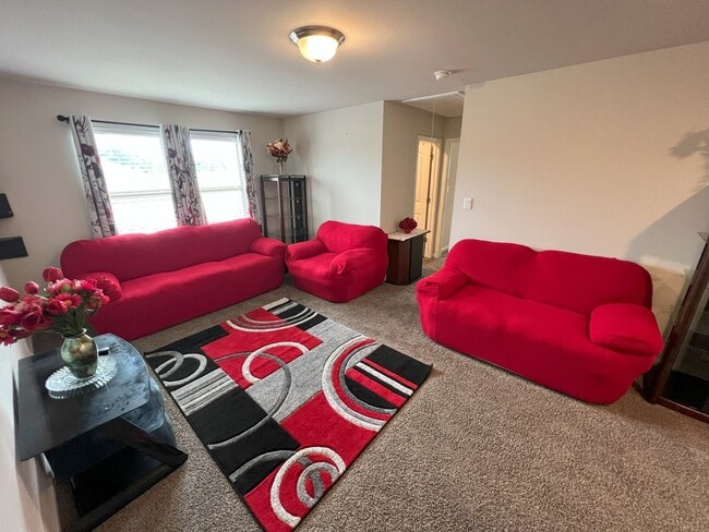 Building Photo - Stunning 4-Bedroom Home in Zachary's Mirav...