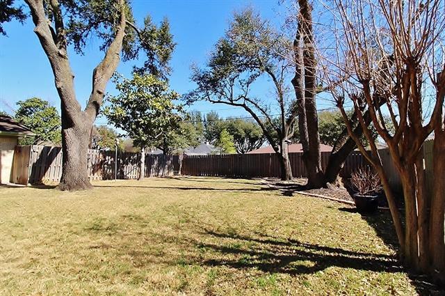 Building Photo - 1610 Alexander Dr