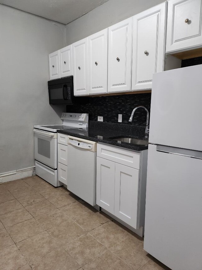 Building Photo - 6515 Germantown Ave