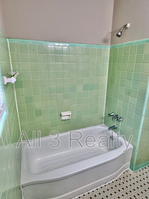 Building Photo - 108 Brantwood Dr