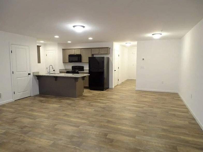 Building Photo - 4 Maize Cir