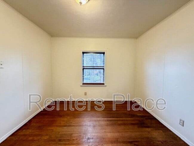 Building Photo - 3548 E King Pl