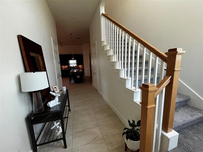 Building Photo - 9737 Fabiola Dr