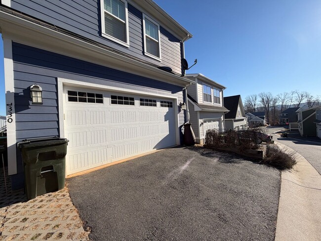 Building Photo - 1539 Barnett St