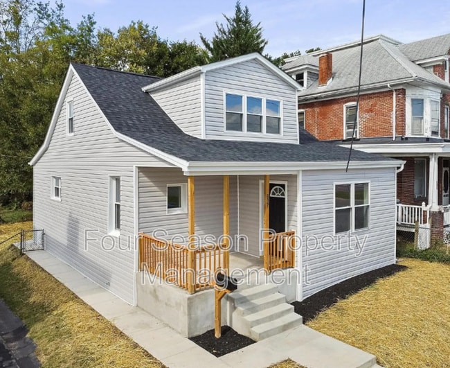 Building Photo - 837 Virginia Ave