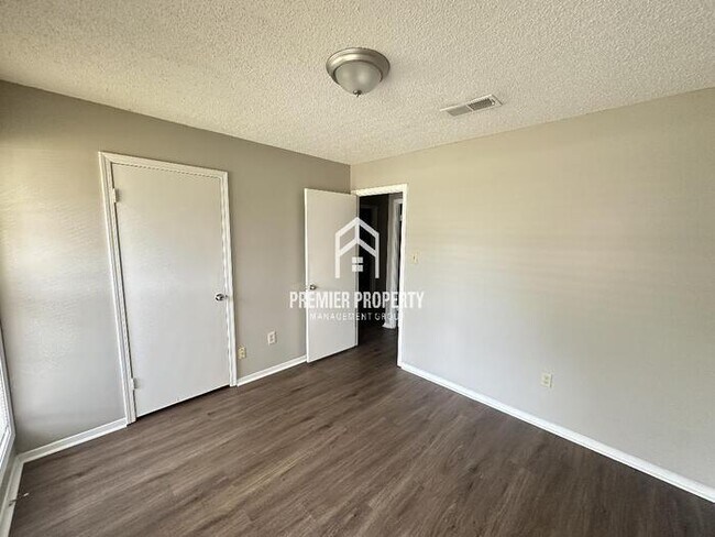 Building Photo - 4255 Moonfall Way
