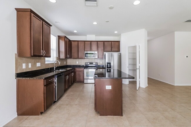Building Photo - 8753 Briggs Marsh Ct