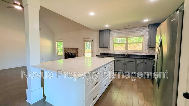 Building Photo - 338 Brookstone Dr