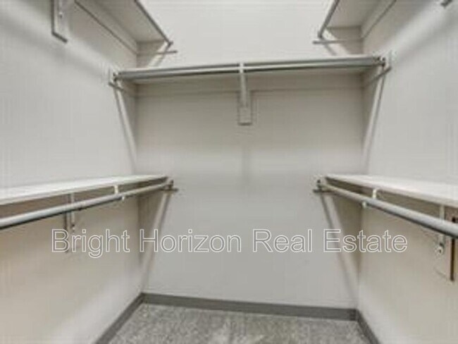 Building Photo - 10684 Tube Dr