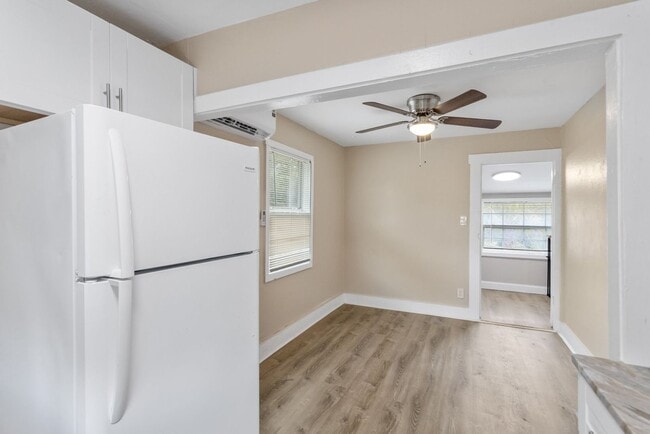 Building Photo - REDUCED Rent $2250.... 3 bed/2 bath Split Level, NEW downstairs addition, lots of extras *READY**...