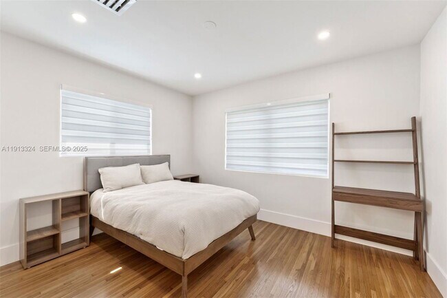 Building Photo - 45 Palermo Ave